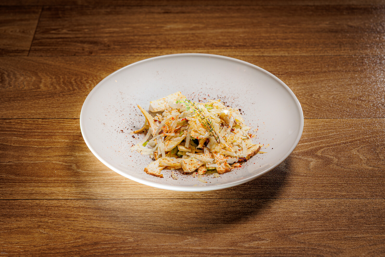 Insalatina di funghi porcini — Riccia, Provolone del Monaco e timo fresco